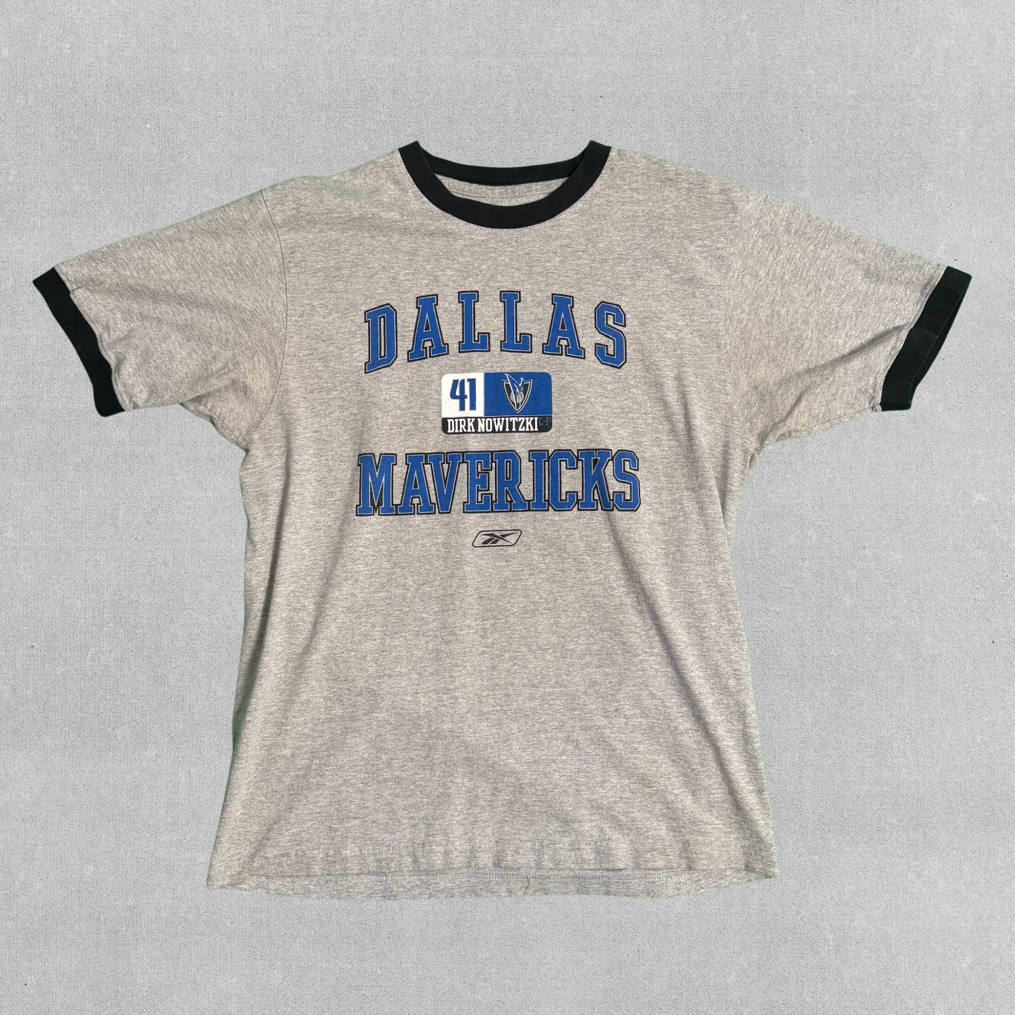 Dirk Mavs 2000s Short Sleeve Reebok Shirt | M