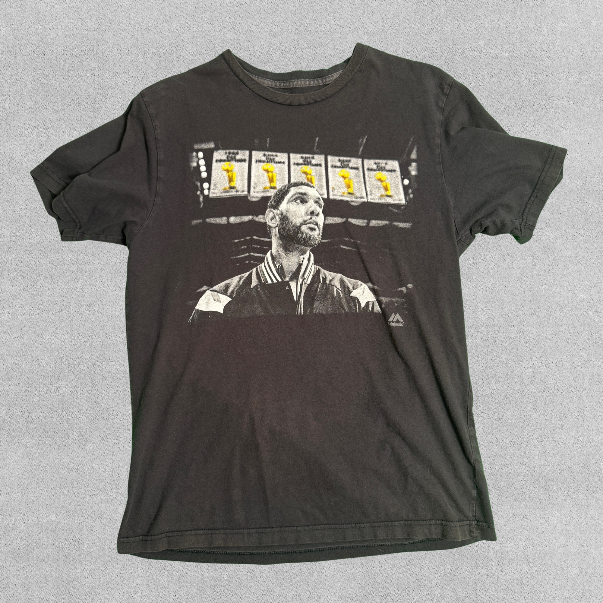Black Majestic Tim Duncan San Antonio Spurs NBA Player Banner T-Shirt | L